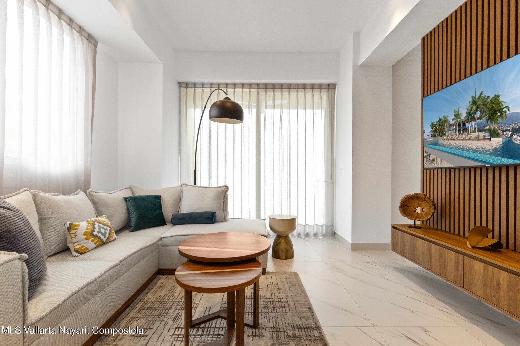 D'Avenue 208
