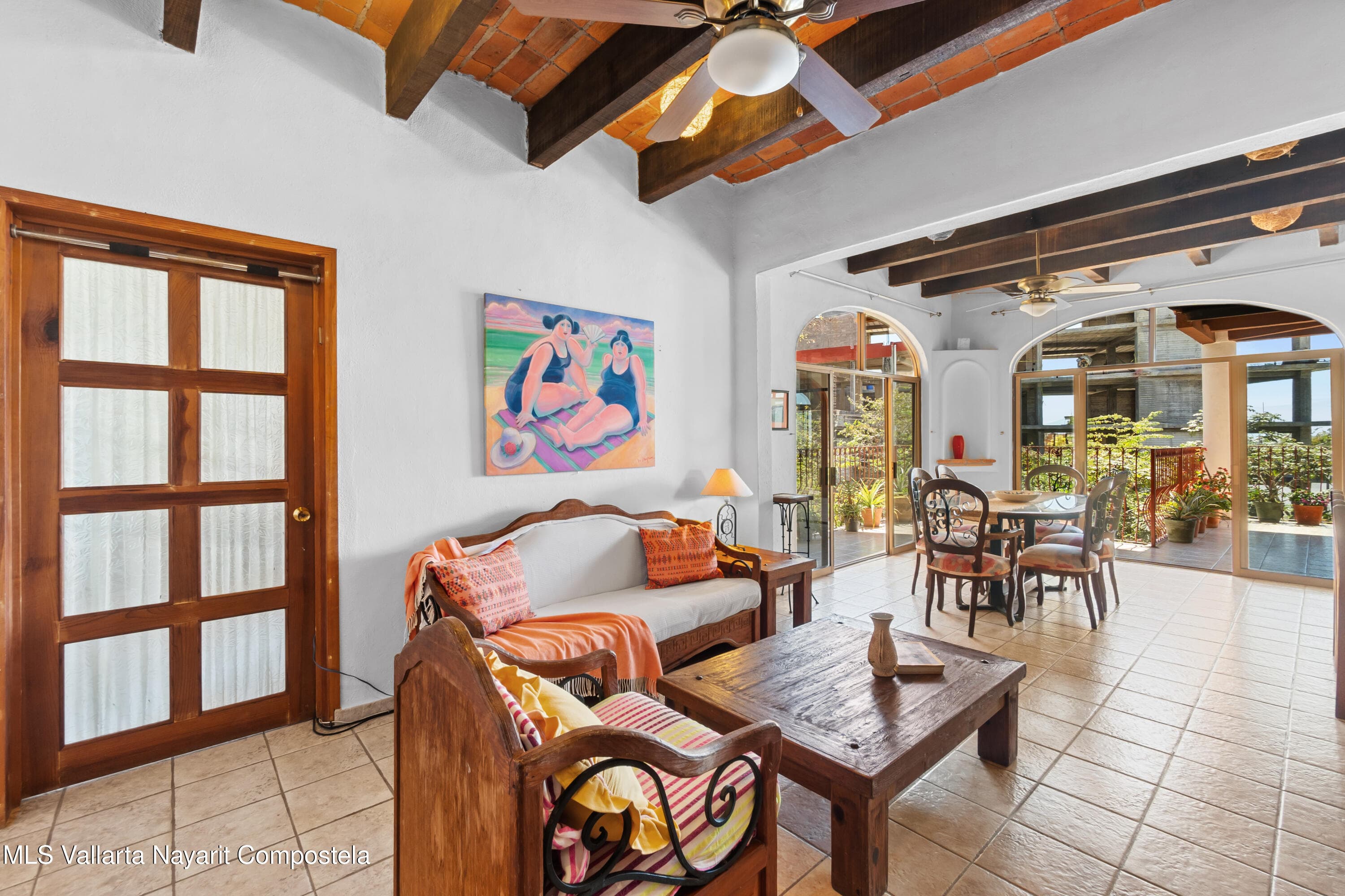 condo CARSHAMEL