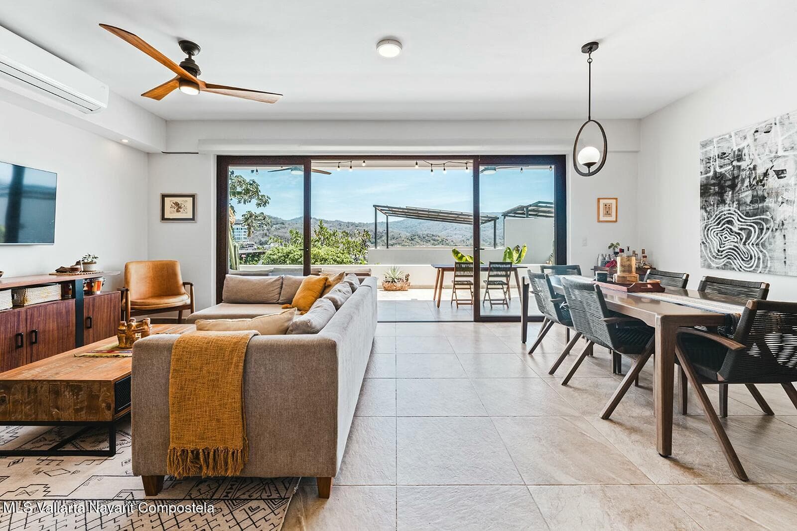 Condo Lunita