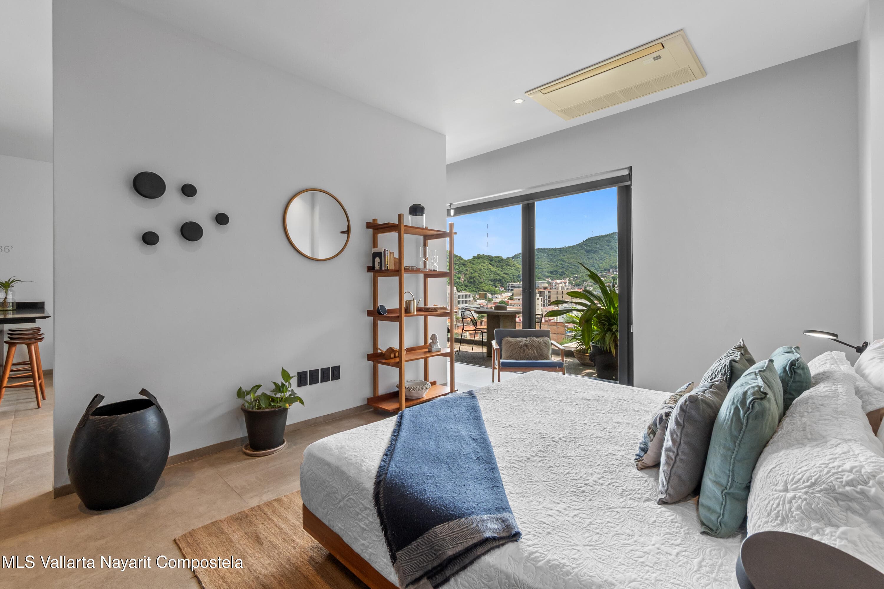 105 Sail View 108