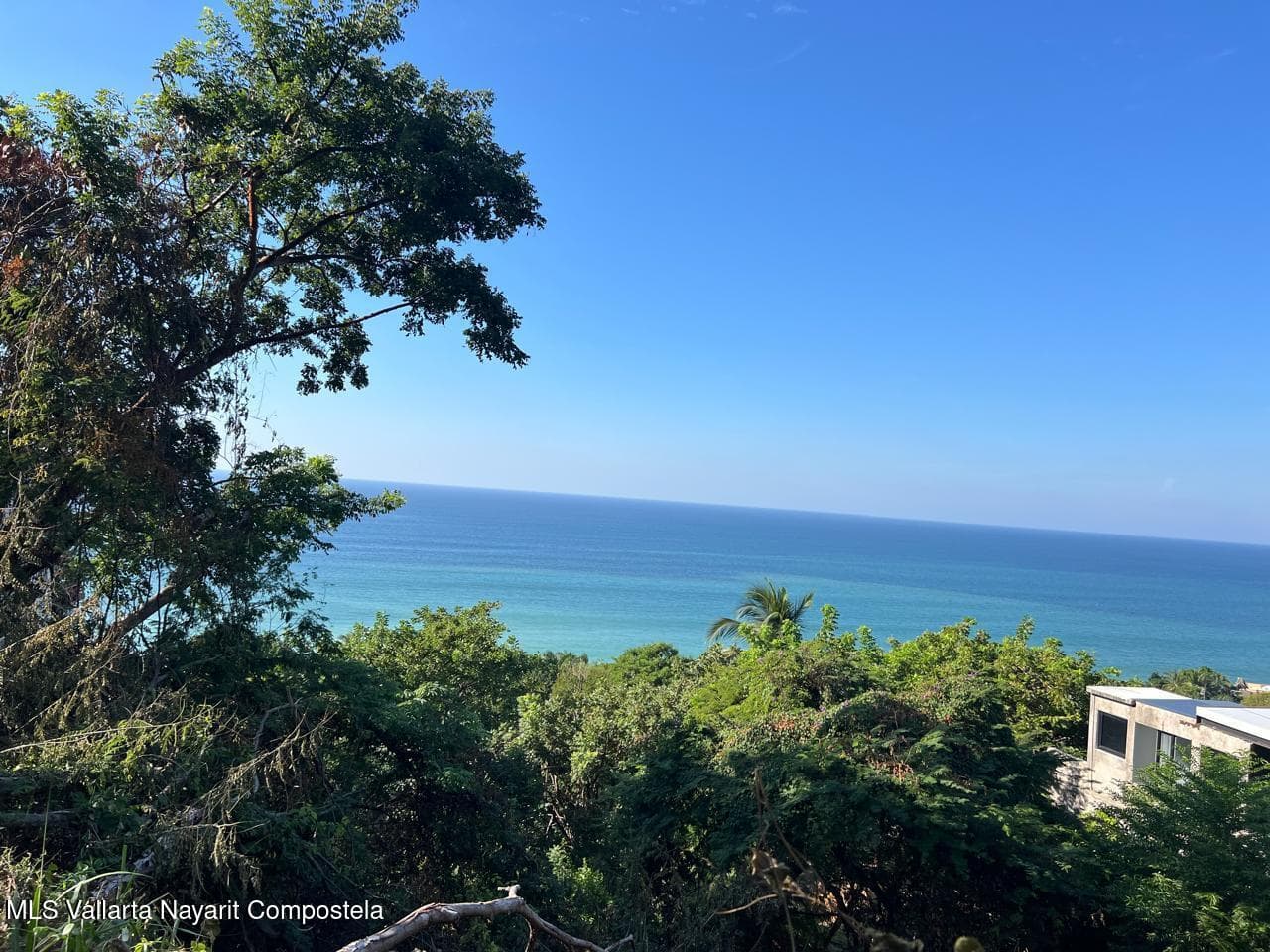 Sayulita land