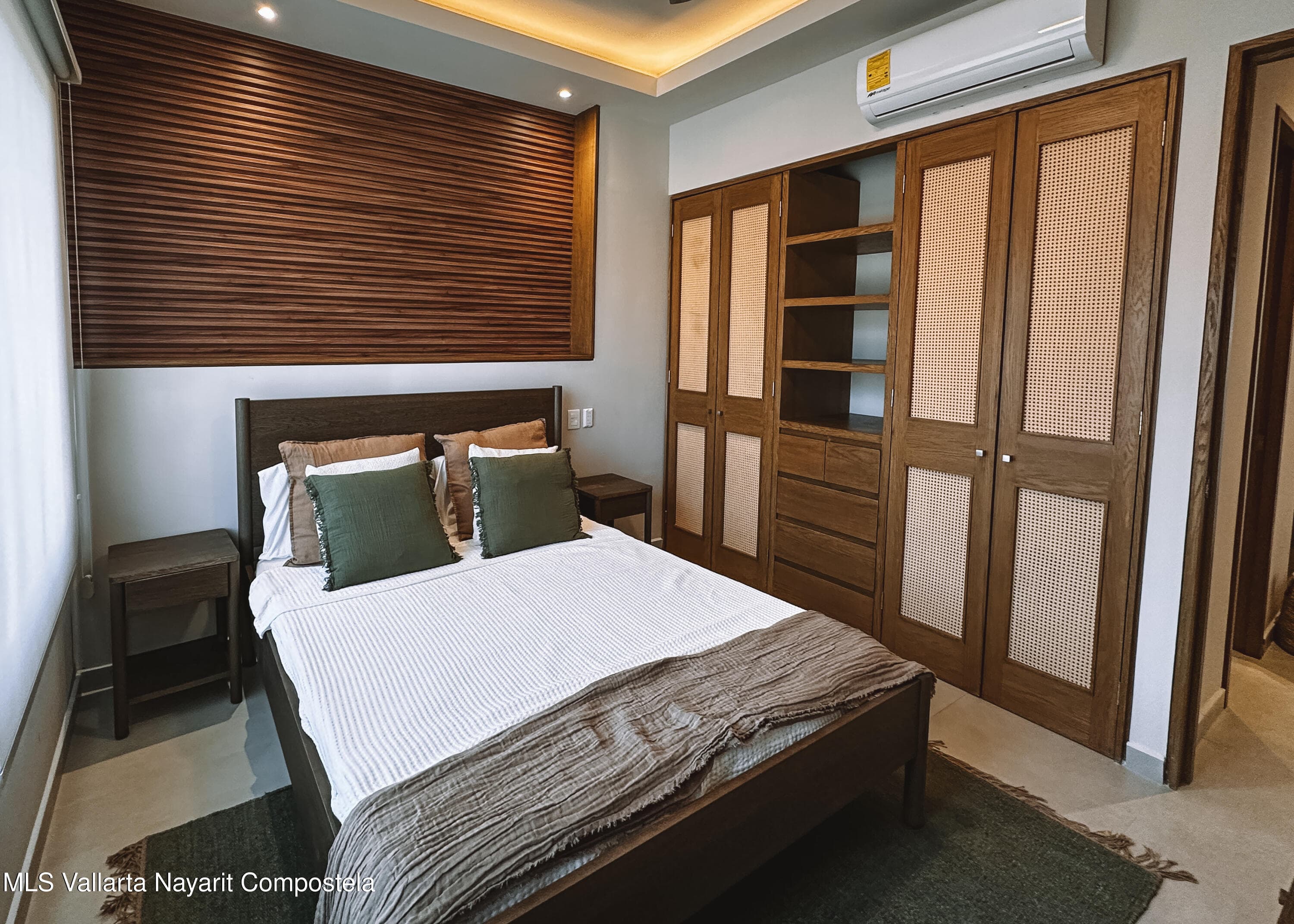 KINAU MARINA RESIDENCES