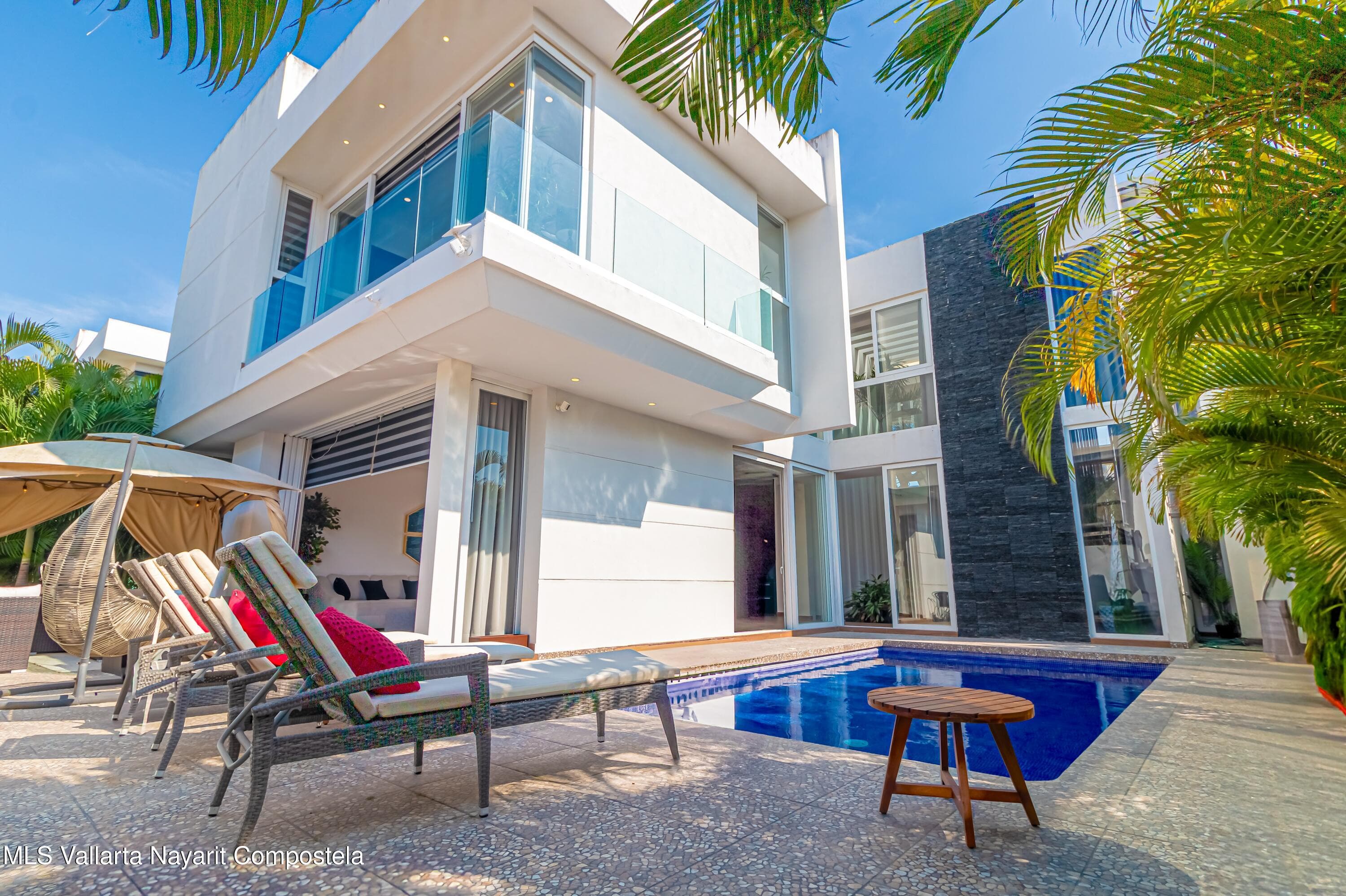 CASA CEDRO 350