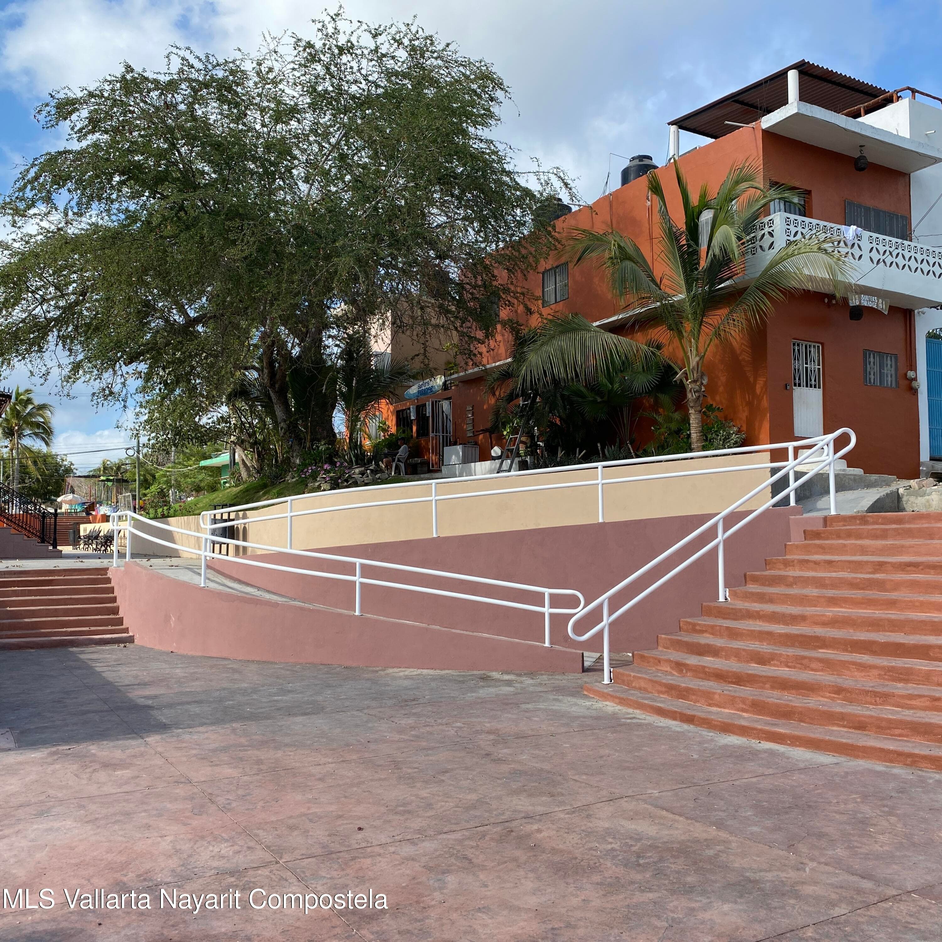 Casa Dorado