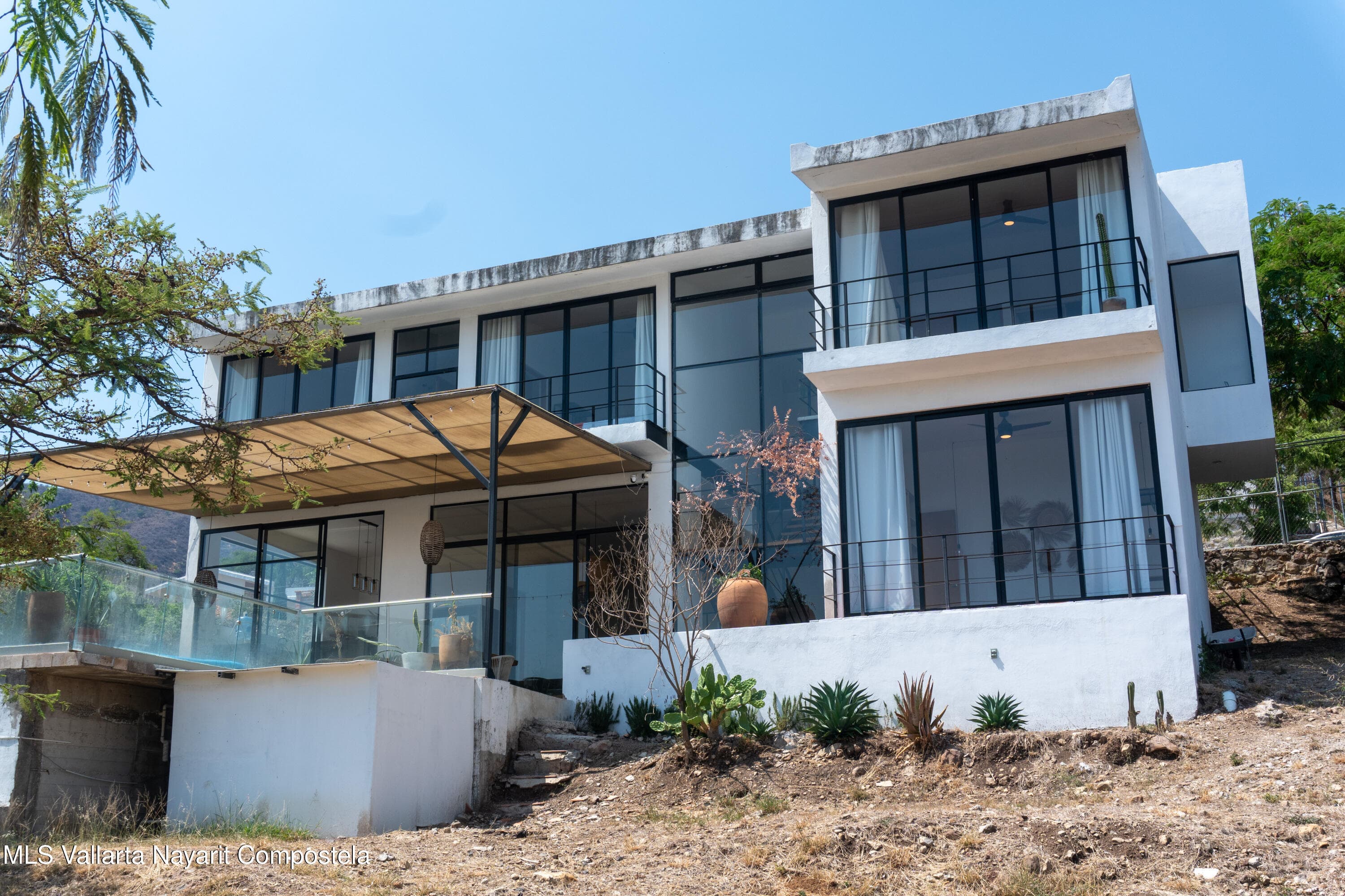 Casa Xhole