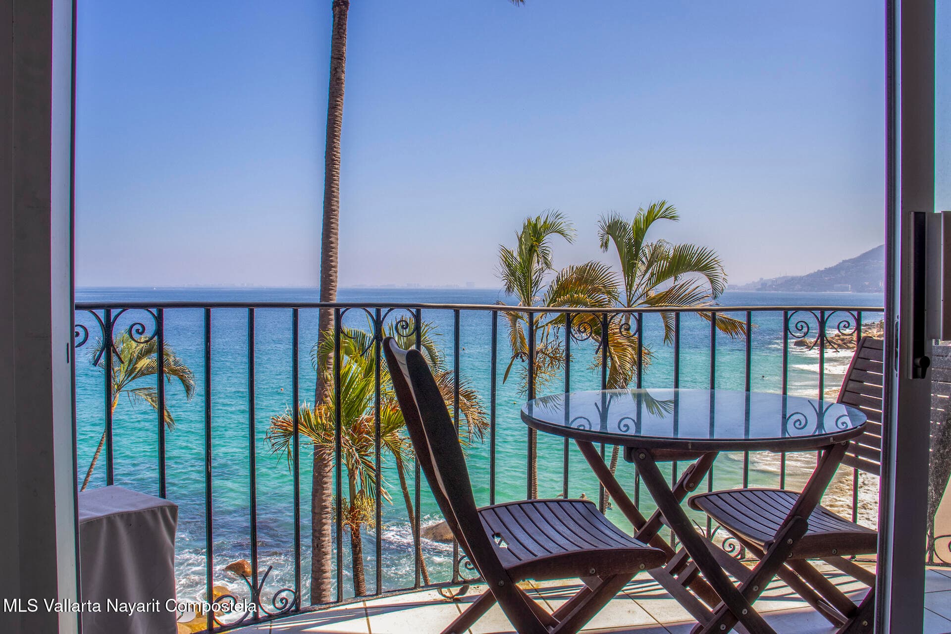 Girasol Sur Oceanfront Studio