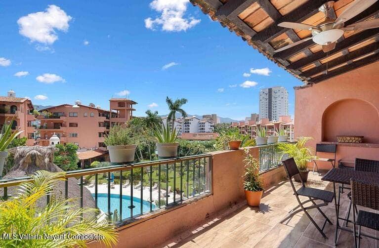 Condo Belinda