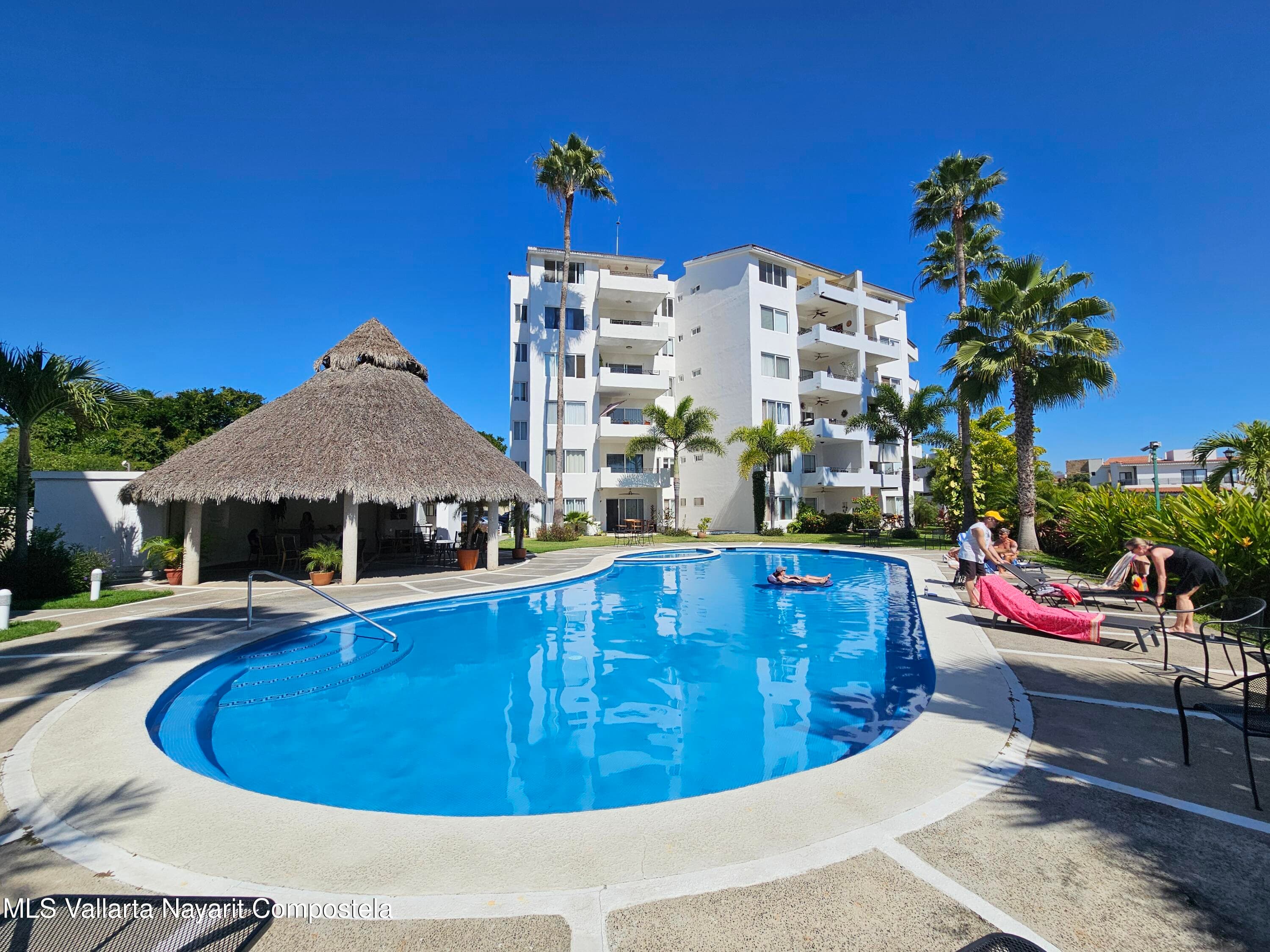 CONDOMINIO GARDENIAS