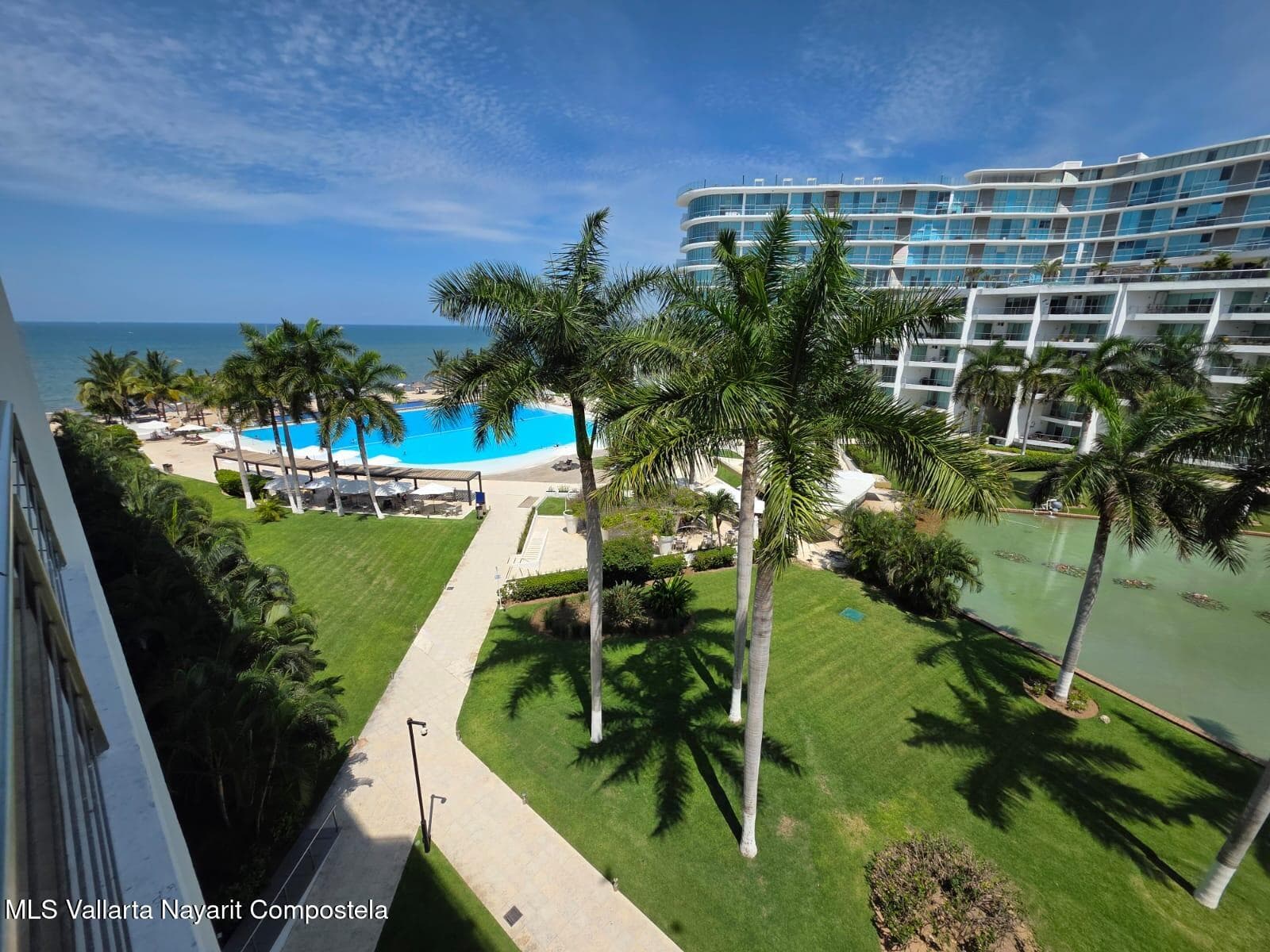 Aria Ocean 421-423