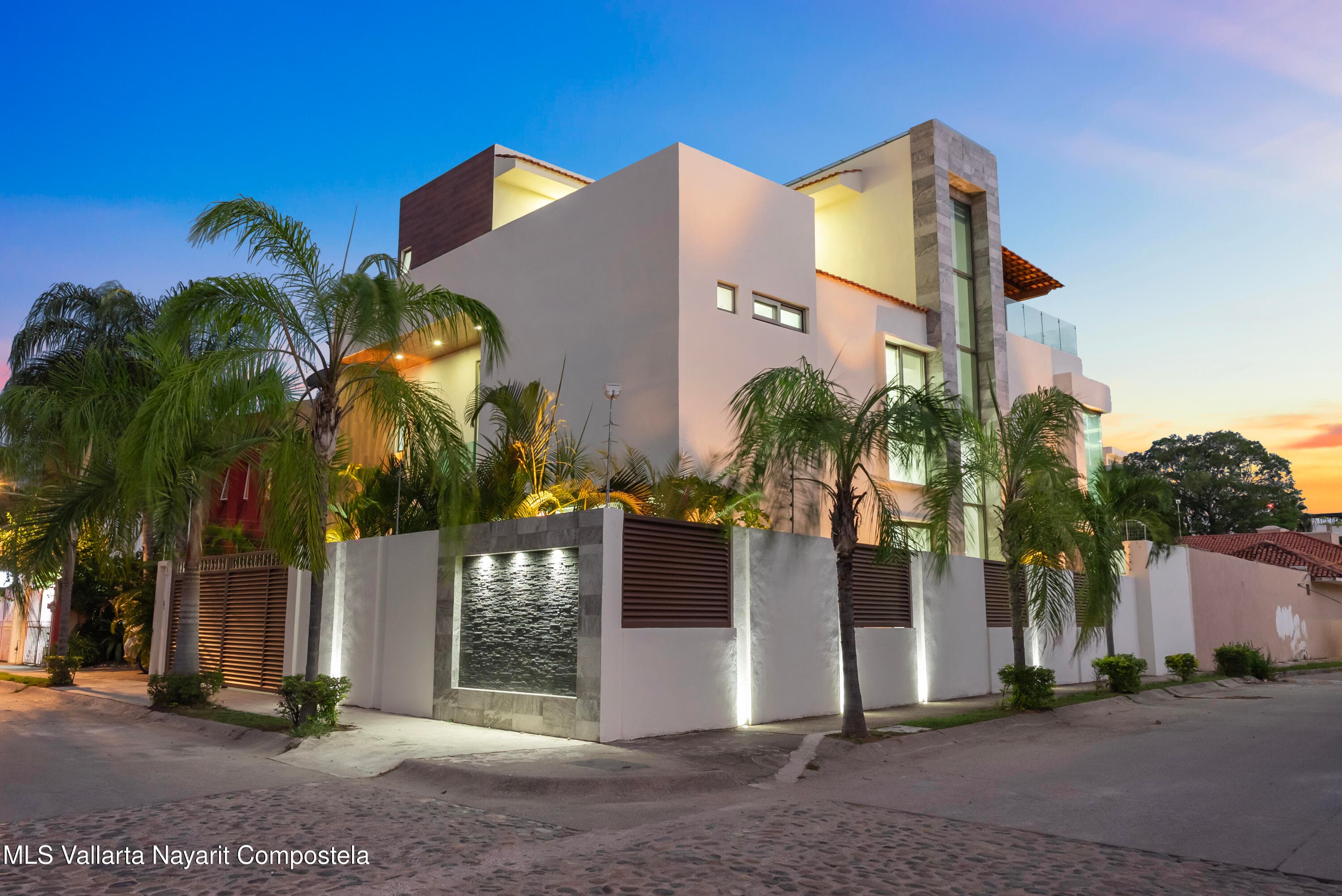 CASA RIO AMARILLO