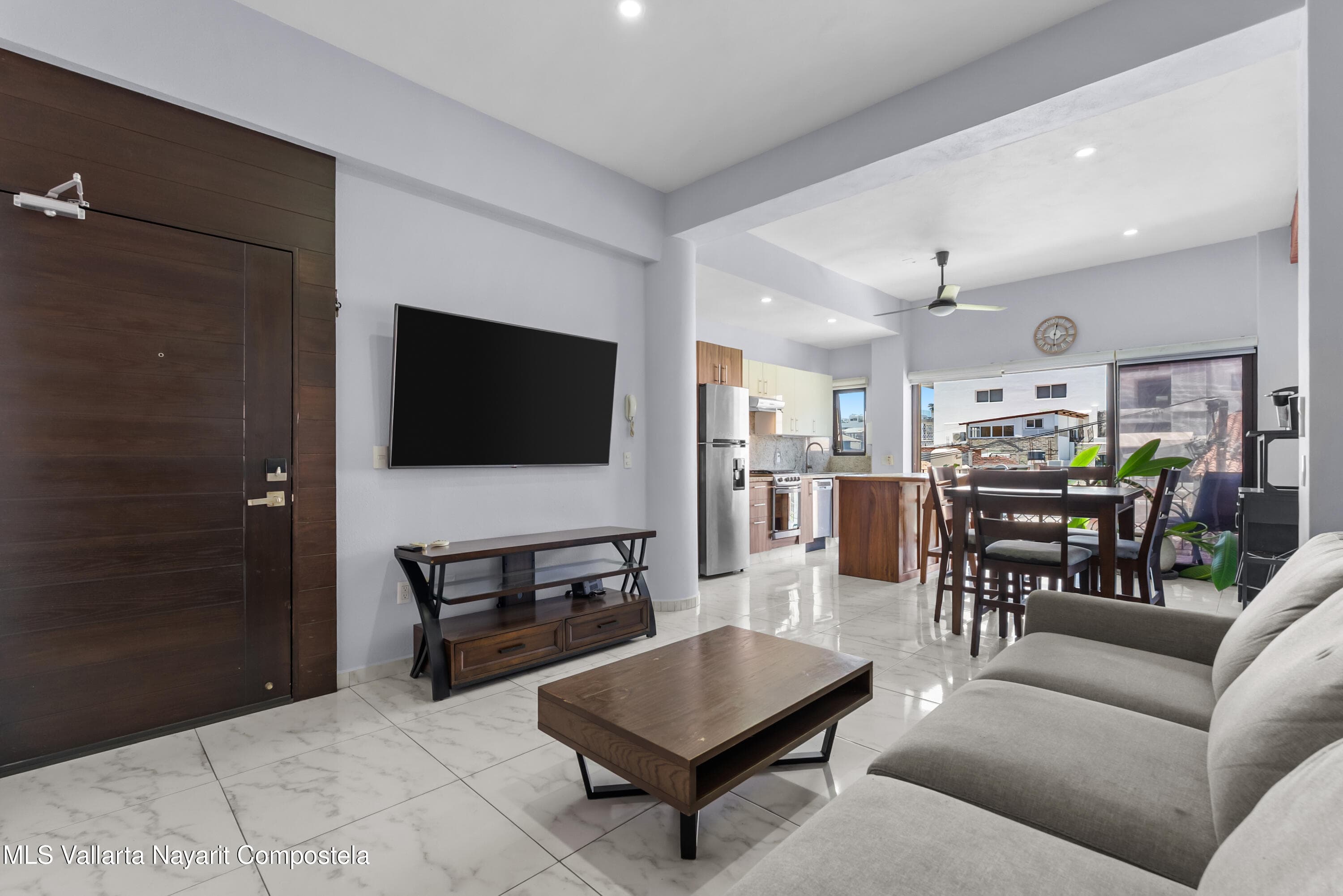 CONDO AGUACATE