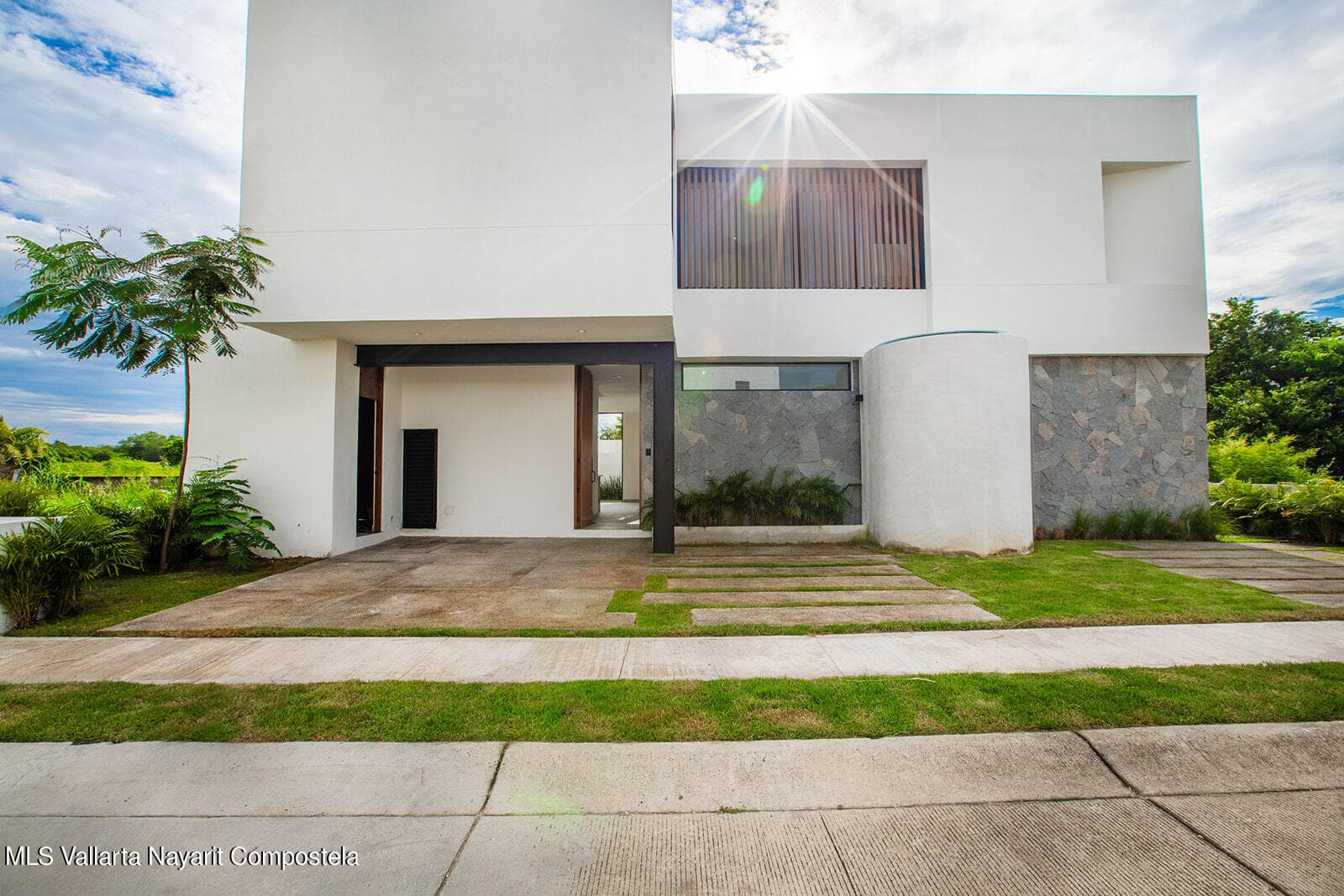 VILLA MANGO