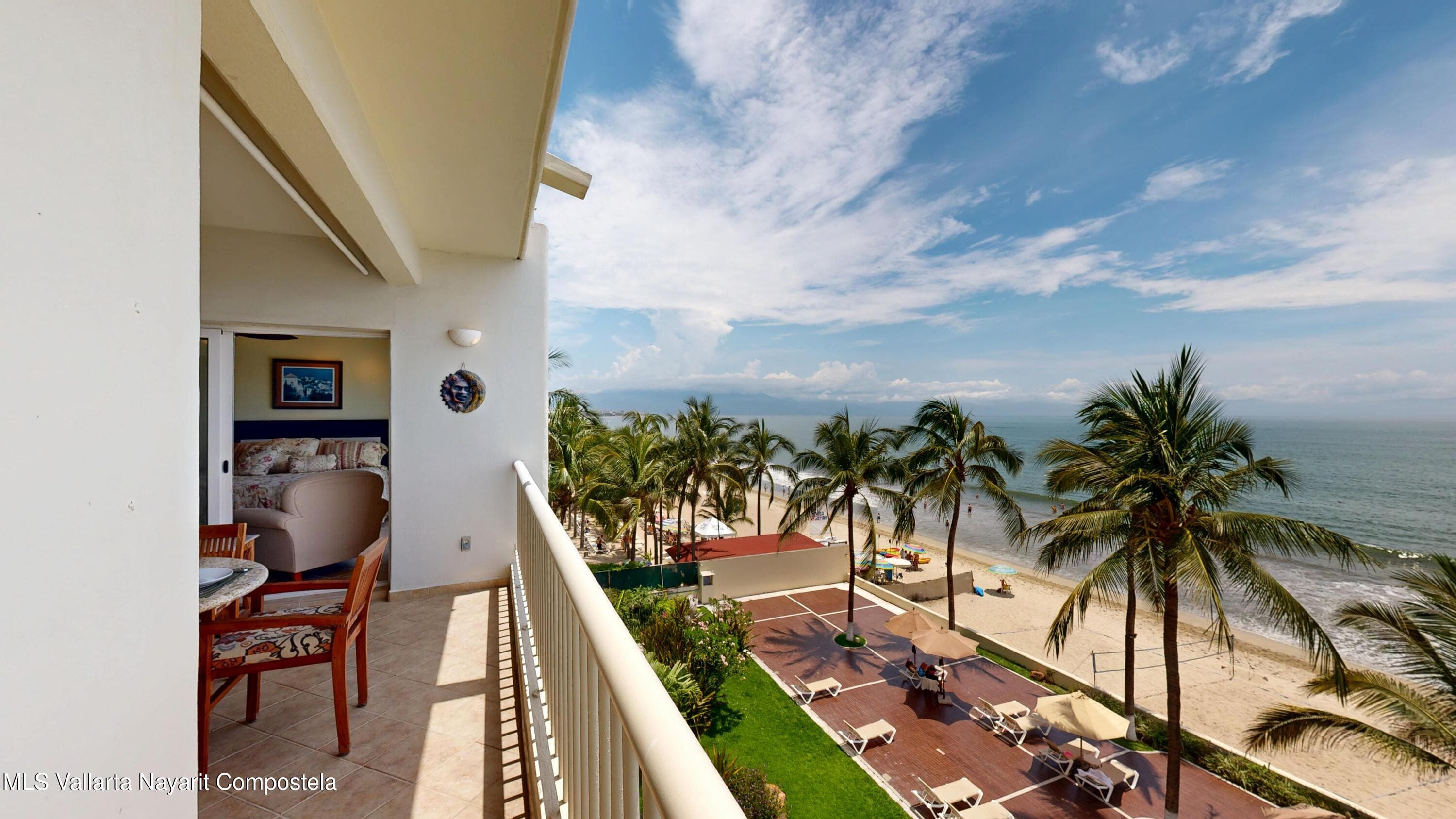 Condo Krystal