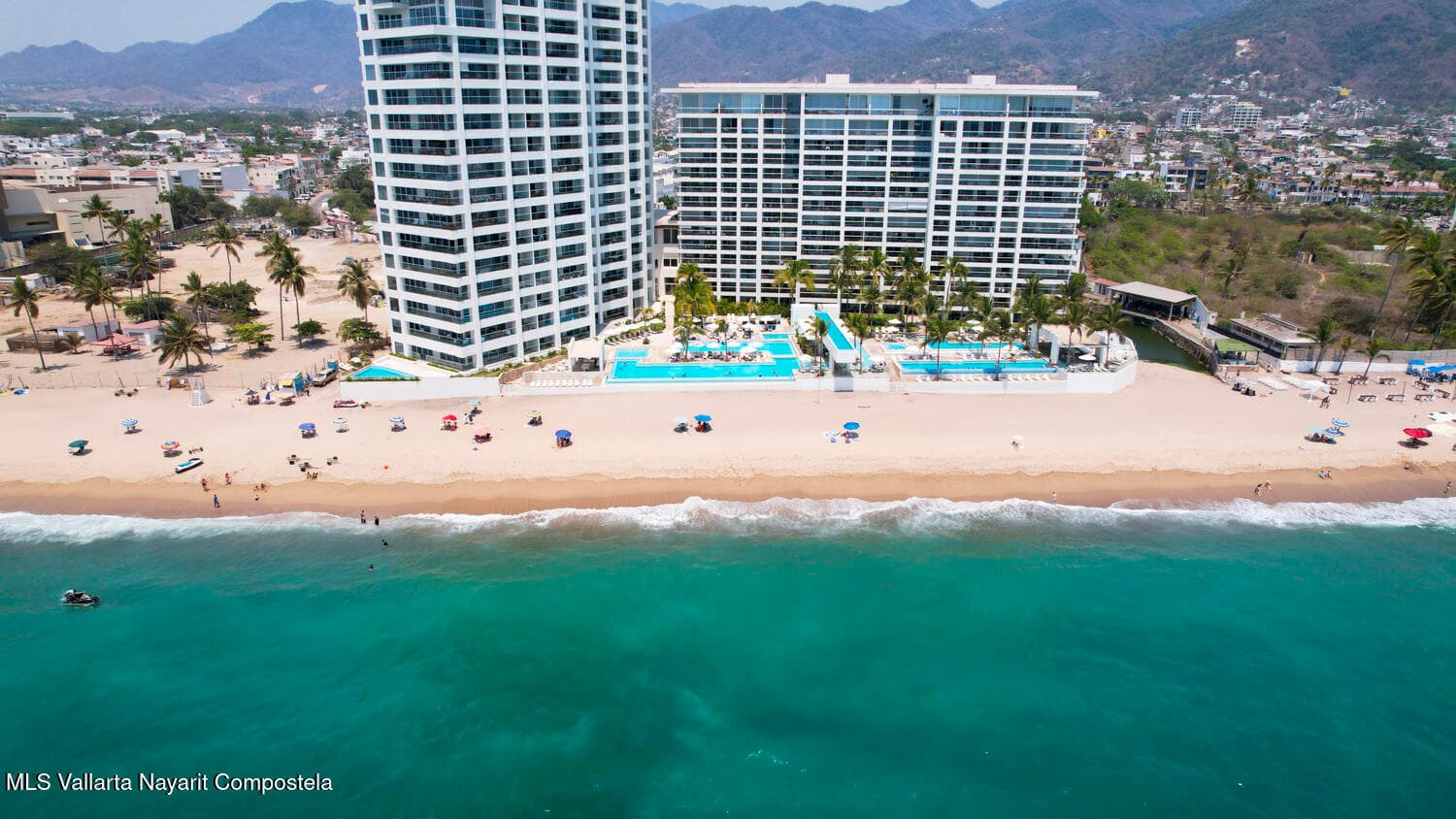 Harbor 171 Ocean front Living