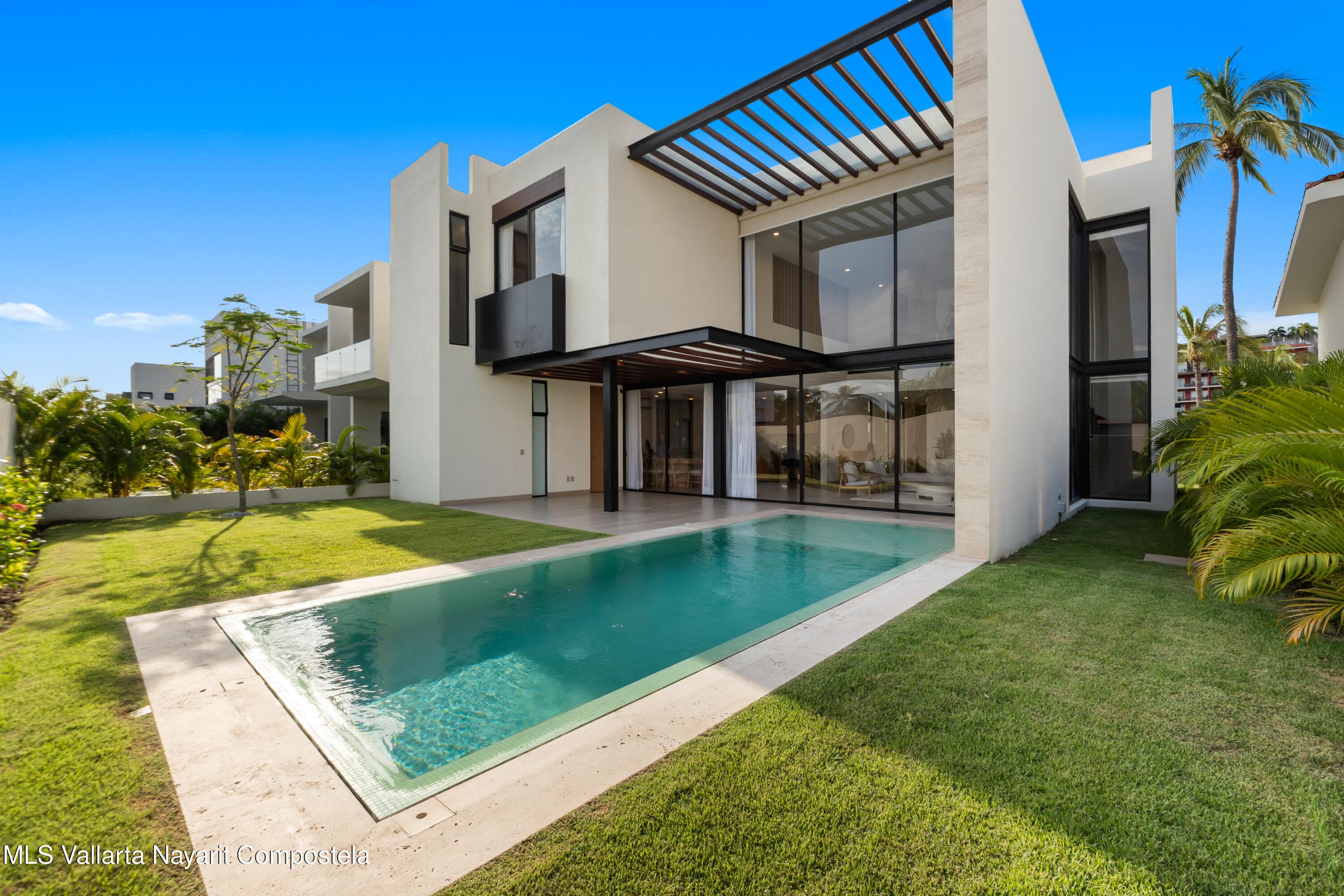 Los Tigres Residential