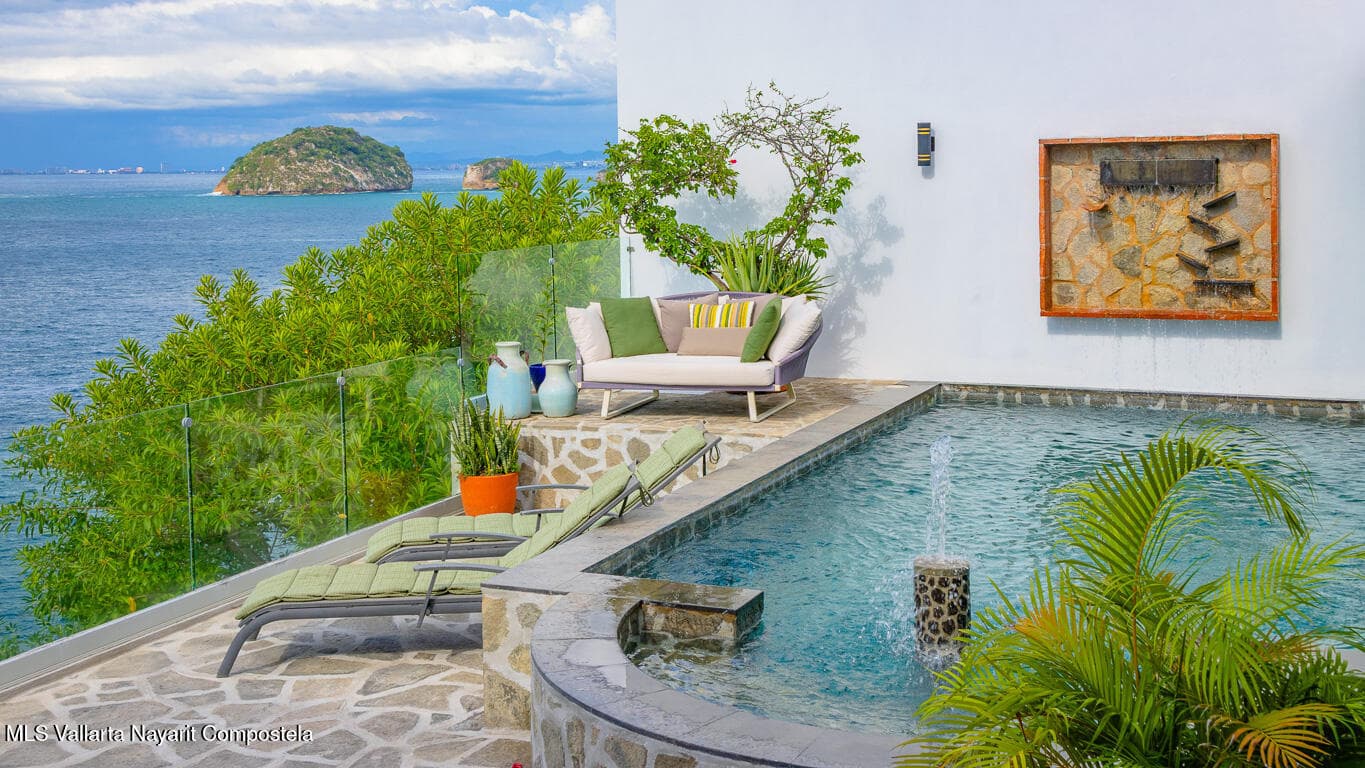 VILLA ESCONDIDA